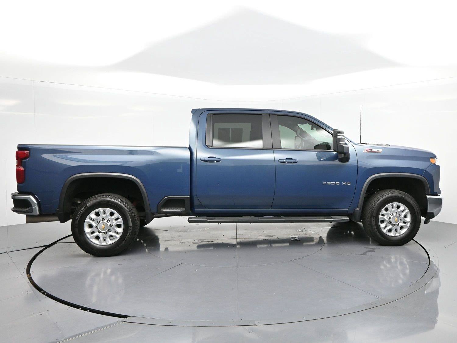 Used 2026 Chevrolet Silverado 2500 LT AWD/4WD image 3