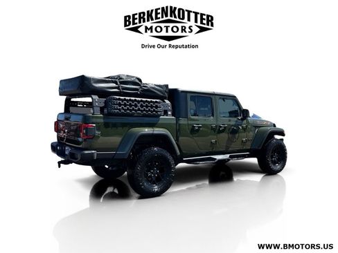 Used 2024 Jeep Gladiator Sport image 3