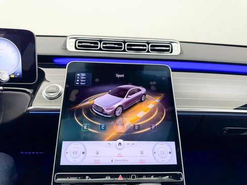 Used 2023 Mercedes-Benz S 500 S 500 w/ AMG Line image 28