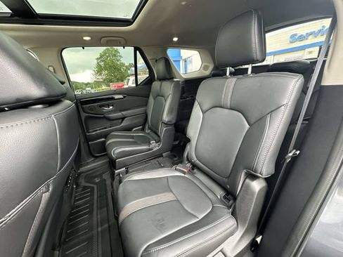 Used 2023 Honda Pilot Touring image 27