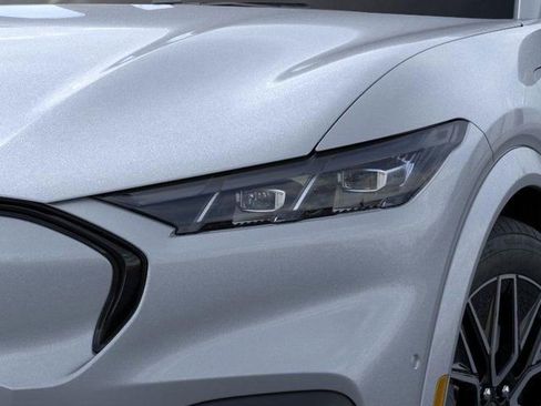 New 2025 Ford Mustang Mach-E Premium image 18