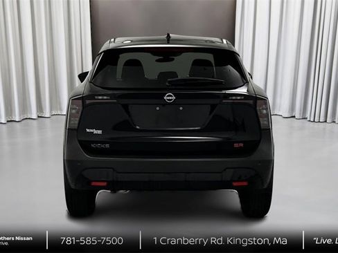 New 2025 Nissan Kicks SR w/ SR Premium Package image 6
