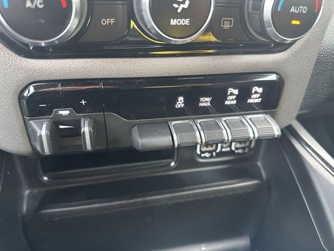 Used 2023 RAM 1500 Big Horn AWD/4WD image 34