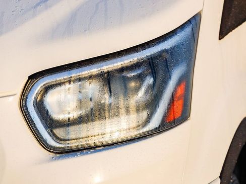 Used 2023 Ford Transit 350 XLT image 5