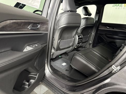 New 2025 Jeep Grand Cherokee Limited image 20