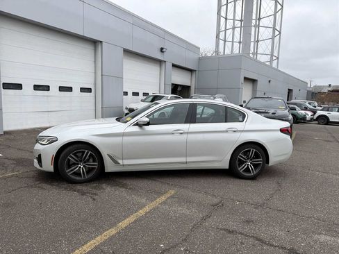 Certified 2023 BMW 530i xDrive w/ Convenience Package image 4