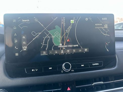 Used 2025 Mitsubishi Outlander SE image 19