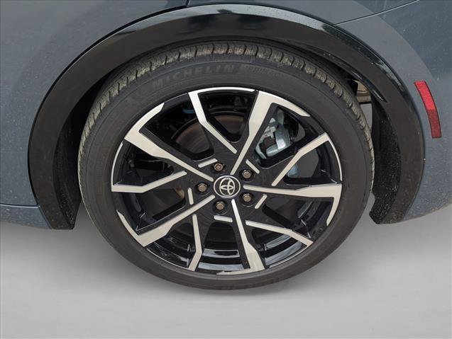 New 2026 Toyota Prius Plug-In Hybrid FWD image 8