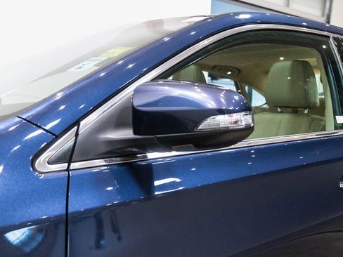 Used 2014 Toyota Avalon Limited FWD image 12