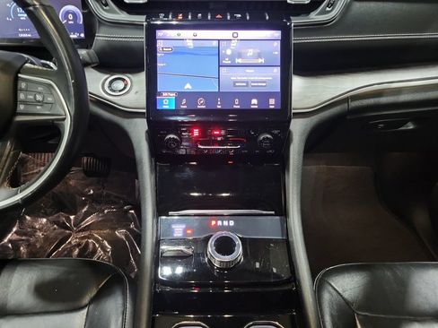 Used 2021 Jeep Grand Cherokee L Limited AWD/4WD image 26