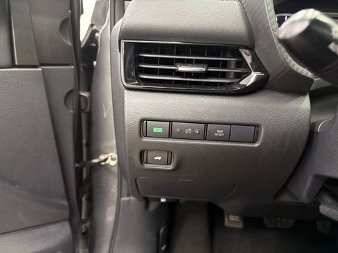 Used 2024 Nissan Sentra SV image 30