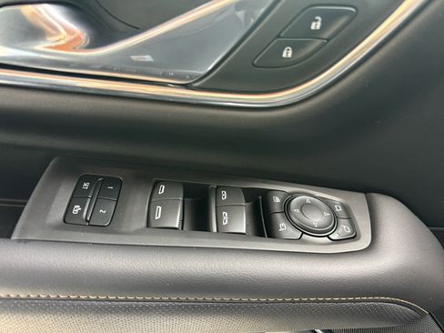 Certified 2023 GMC Yukon AT4 image 11