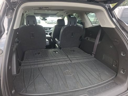Used 2018 Buick Enclave Premium w/ Experience Buick Package image 8