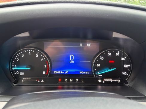 Used 2023 Ford Explorer XLT AWD/4WD image 26
