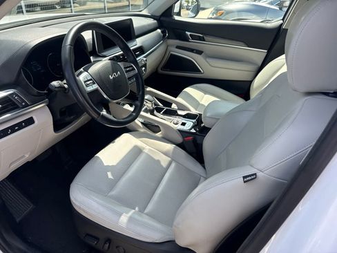 Used 2022 Kia Telluride S FWD image 5