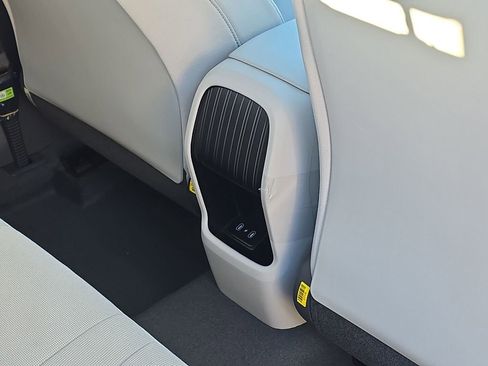 New 2026 Hyundai Kona SE image 19