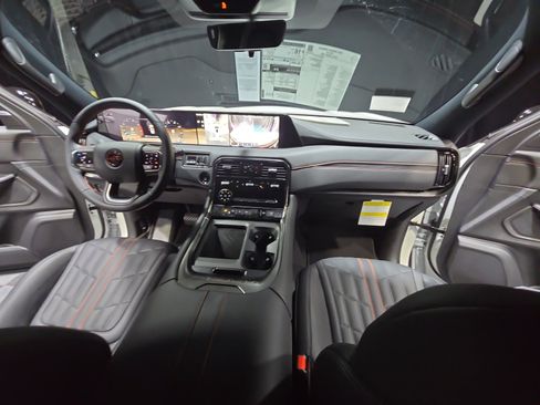 New 2025 Nissan Armada PRO-4X image 20