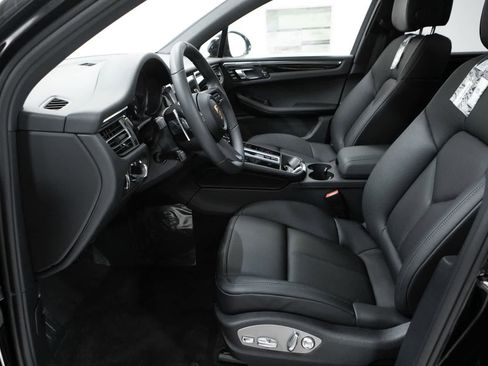 New 2026 Porsche Macan AWD/4WD image 23