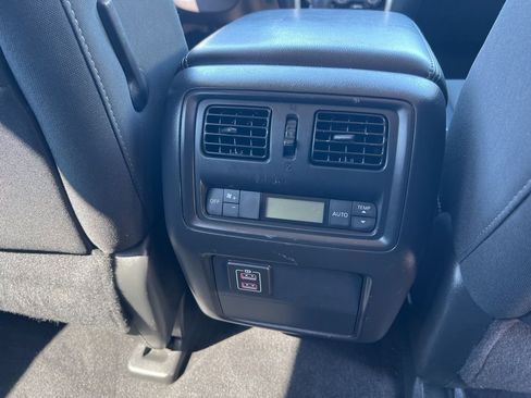 Used 2018 Nissan Pathfinder SV w/ Cargo Package image 18