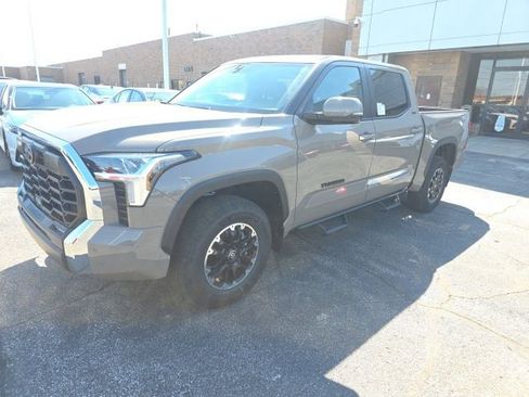 New 2026 Toyota Tundra SR5 AWD/4WD image 3