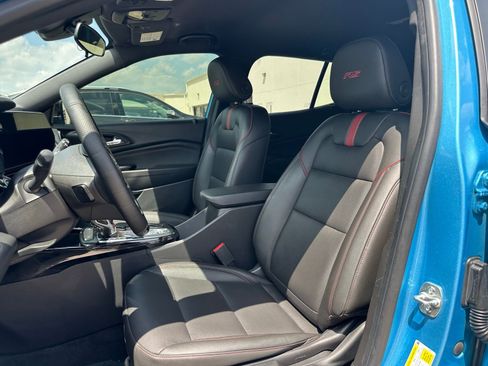 Used 2025 Chevrolet Trax RS w/ Driver Confidence Package FWD image 6