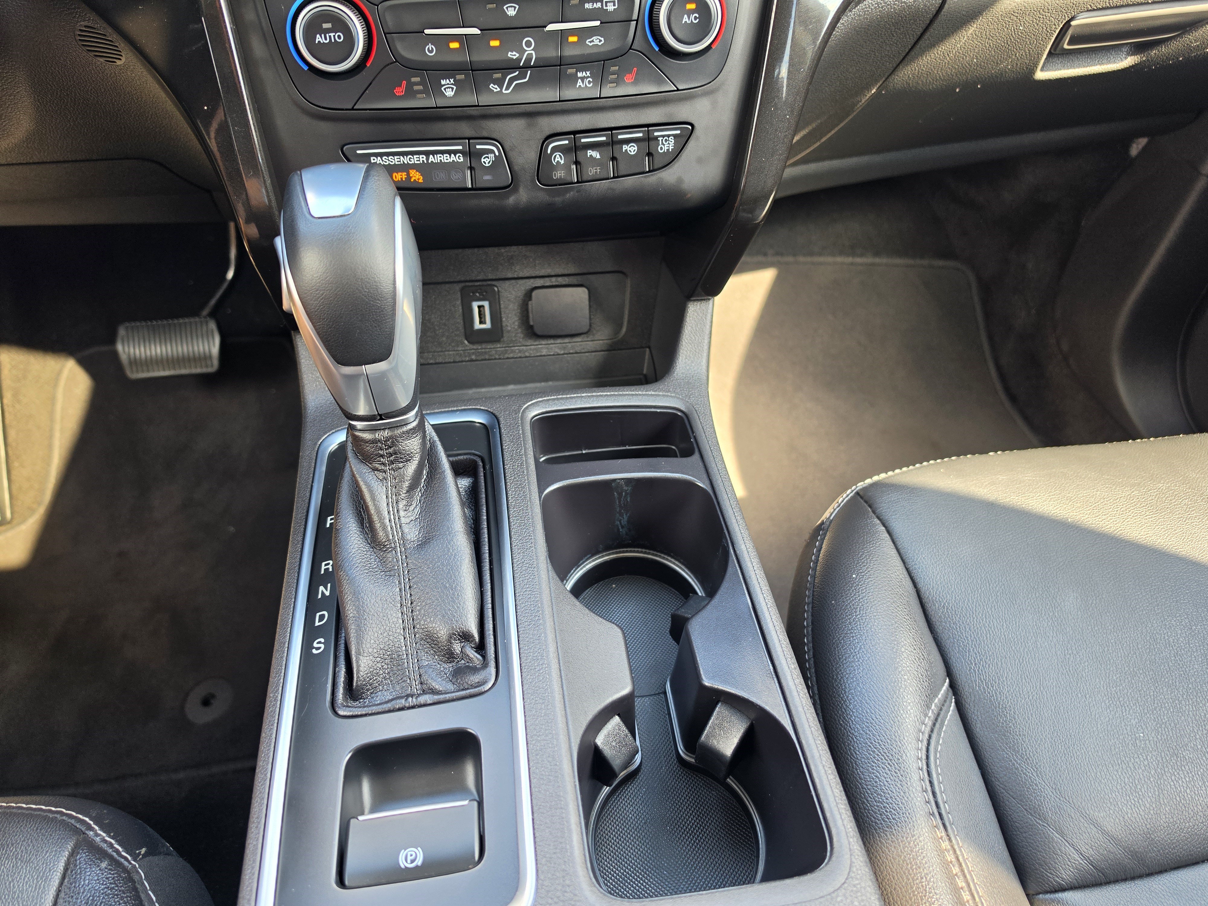 Used 2019 Ford Escape Titanium FWD image 13