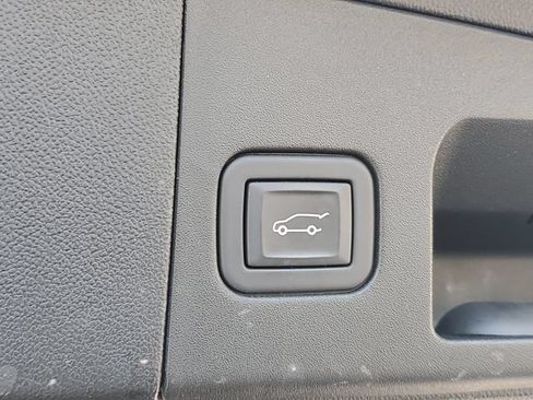 Used 2024 Cadillac XT5 Luxury AWD/4WD image 9
