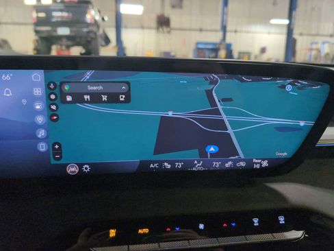 Used 2025 Buick Enclave Preferred image 14