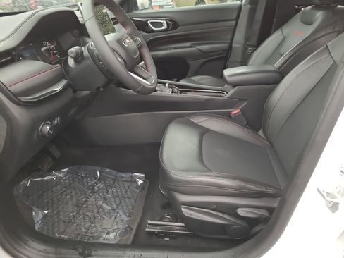 Used 2023 Jeep Compass Trailhawk image 19