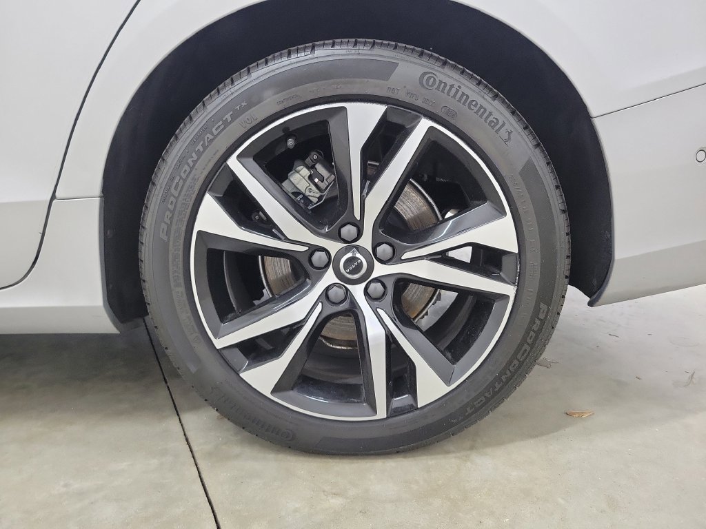 Used 2025 Volvo S60 B5 Plus w/ Protection Package Premier FWD image 11
