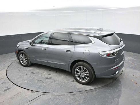 Used 2024 Buick Enclave Avenir image 12
