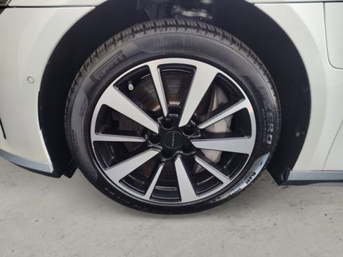 Used 2025 Lucid Air Touring image 10