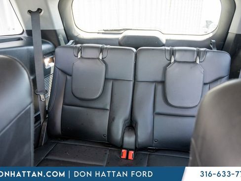 Used 2022 Ford Explorer XLT w/ Equipment Group 202A AWD/4WD image 23