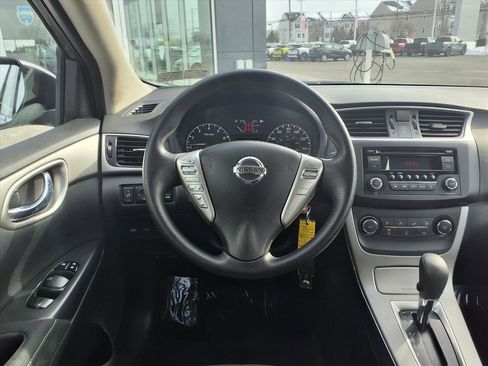 Used 2015 Nissan Sentra S image 15