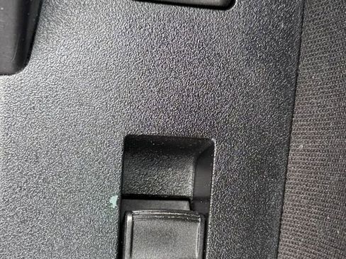 Used 2019 Toyota Corolla LE FWD image 32