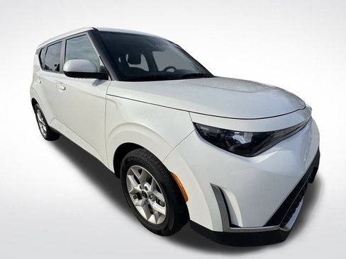 Used 2024 Kia Soul LX w/ Option Group 015 image 10