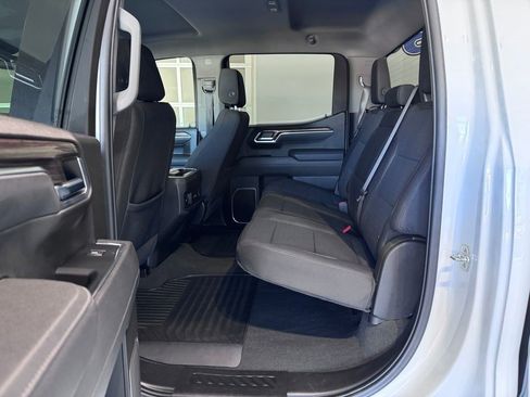 Certified 2025 Chevrolet Silverado 1500 RST AWD/4WD image 10