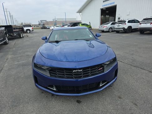 Used 2019 Chevrolet Camaro LT w/ RS Package image 8