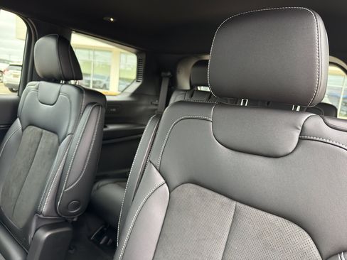 New 2025 Jeep Grand Cherokee L Altitude image 33