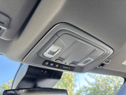 Certified 2024 Chevrolet Silverado 1500 Custom image 25