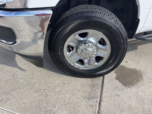 Used 2020 RAM 2500 Tradesman w/ Chrome Appearance Group image 28