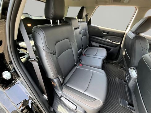 New 2026 Nissan Pathfinder SL AWD/4WD image 19