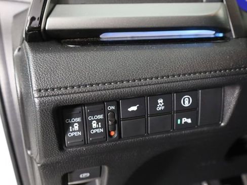 Used 2021 Honda Odyssey Touring image 21