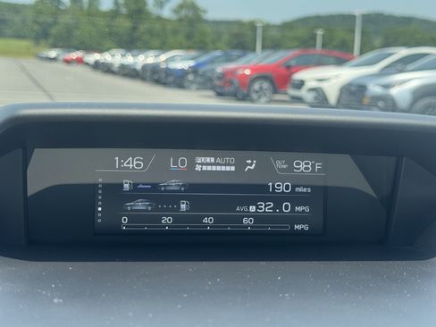 Used 2020 Subaru Crosstrek 2.0i Limited w/ Moonroof Package w/Navigation AWD/4WD image 31