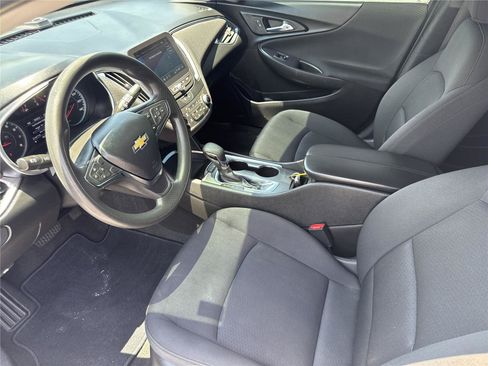 Used 2021 Chevrolet Malibu LT FWD image 11