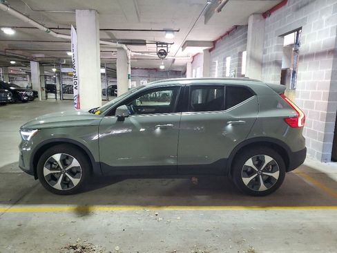 Used 2023 Volvo XC40 B5 Plus w/ Protection Package Premier AWD/4WD image 2