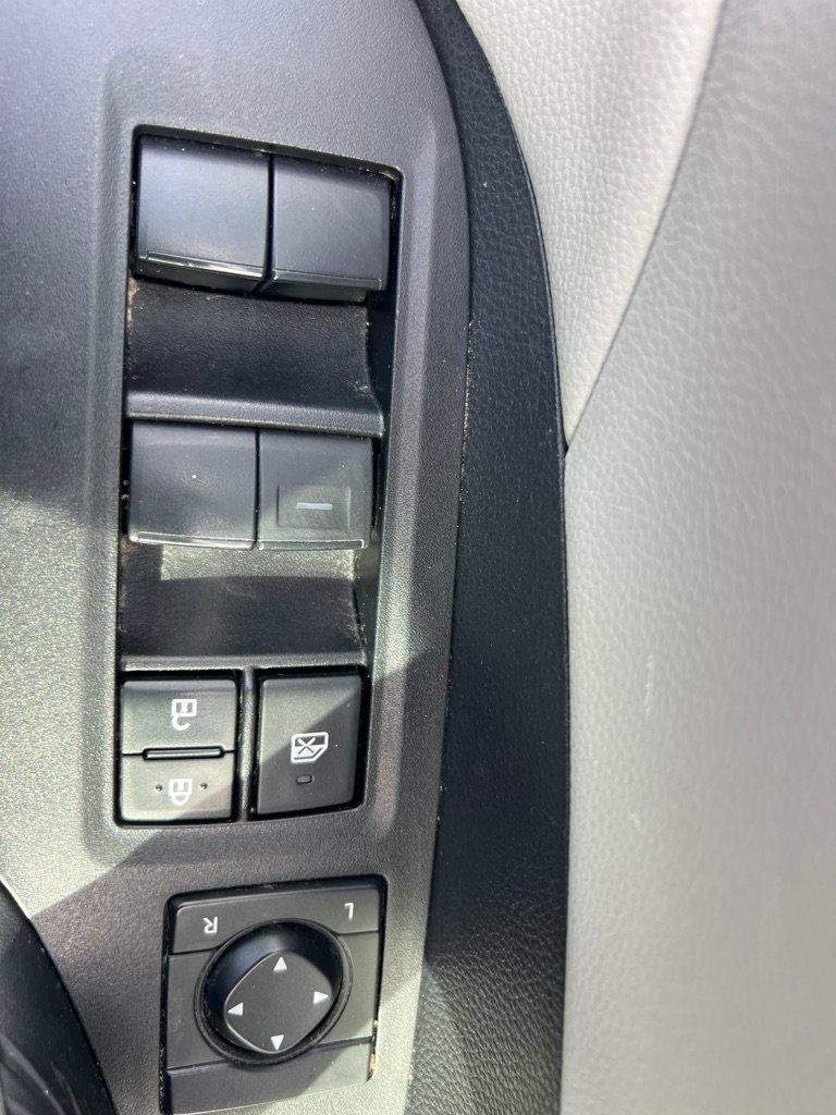 Used 2021 Toyota RAV4 XLE AWD/4WD image 26