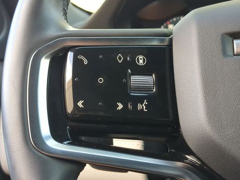 Certified 2025 Land Rover Discovery Sport Dynamic SE AWD/4WD image 25