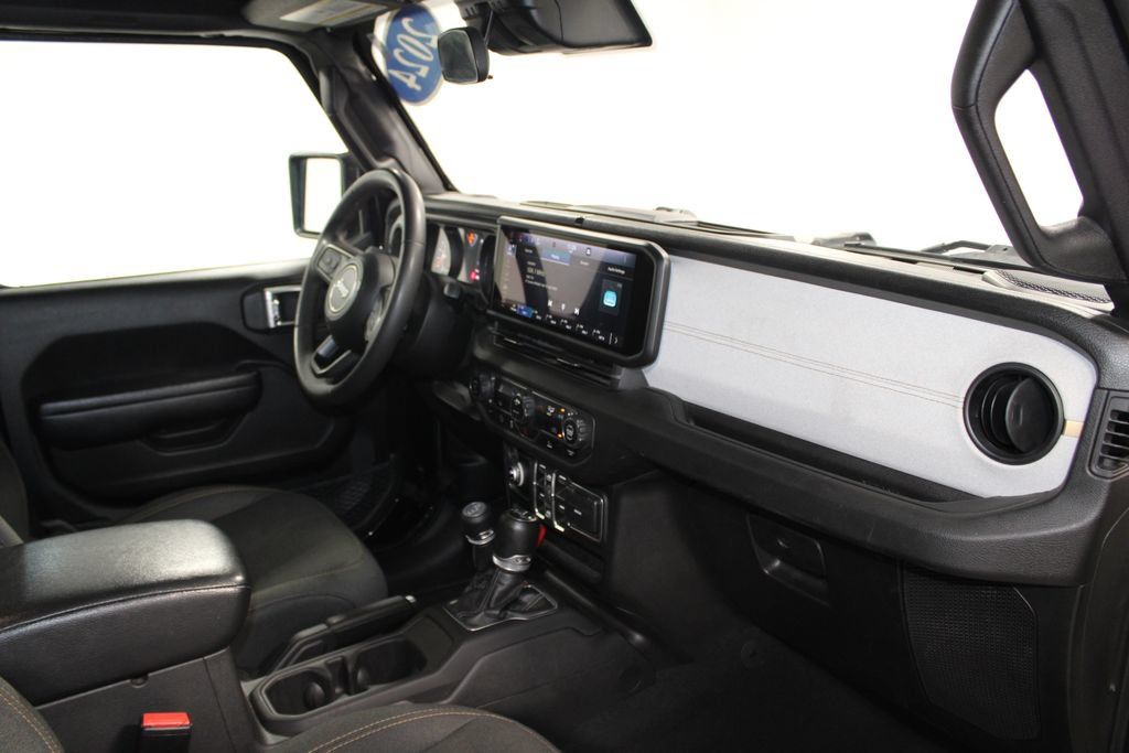Used 2024 Jeep Wrangler Unlimited Sport AWD/4WD image 27