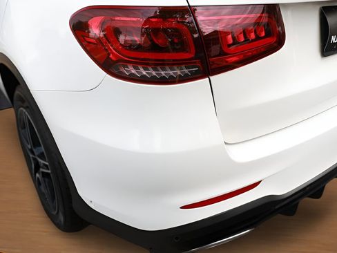 Used 2021 Mercedes-Benz GLC 300 4MATIC image 51